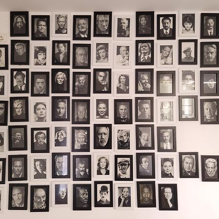 The Actors Studio Tirana Extérieur photo
